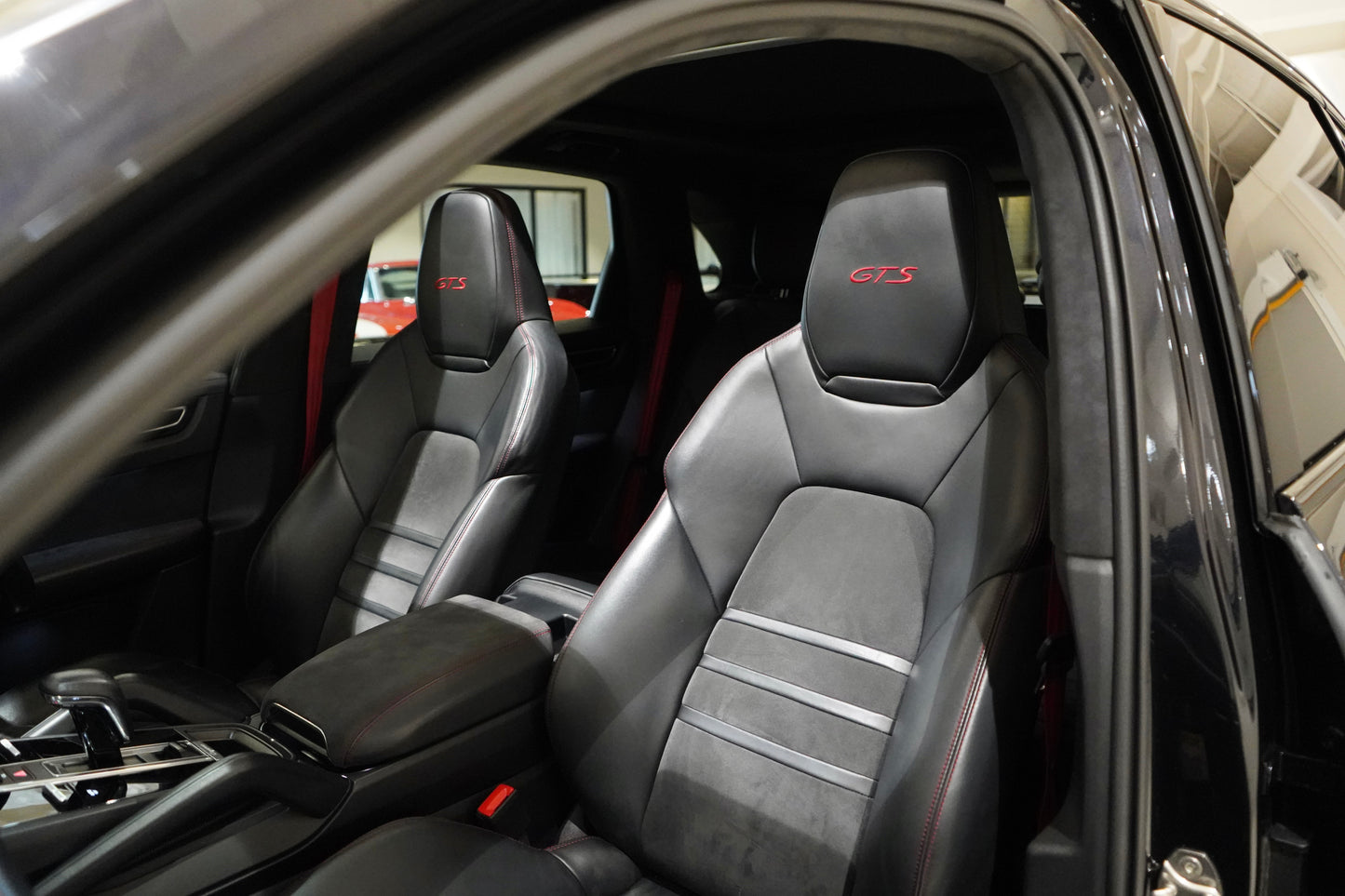 2021 Porsche Cayenne GTS Wagon