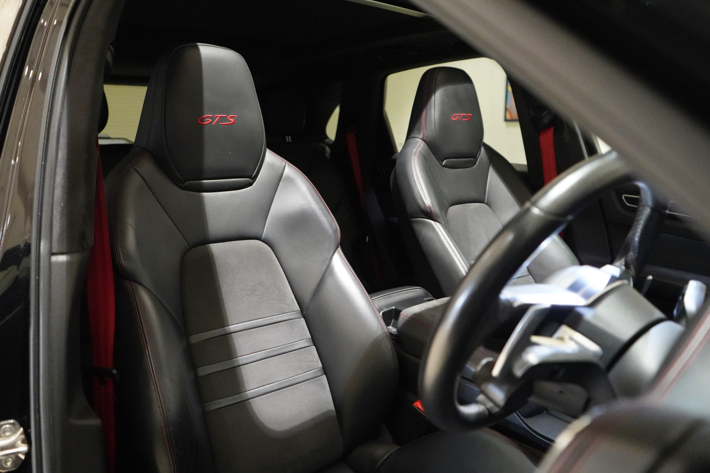 2021 Porsche Cayenne GTS Wagon