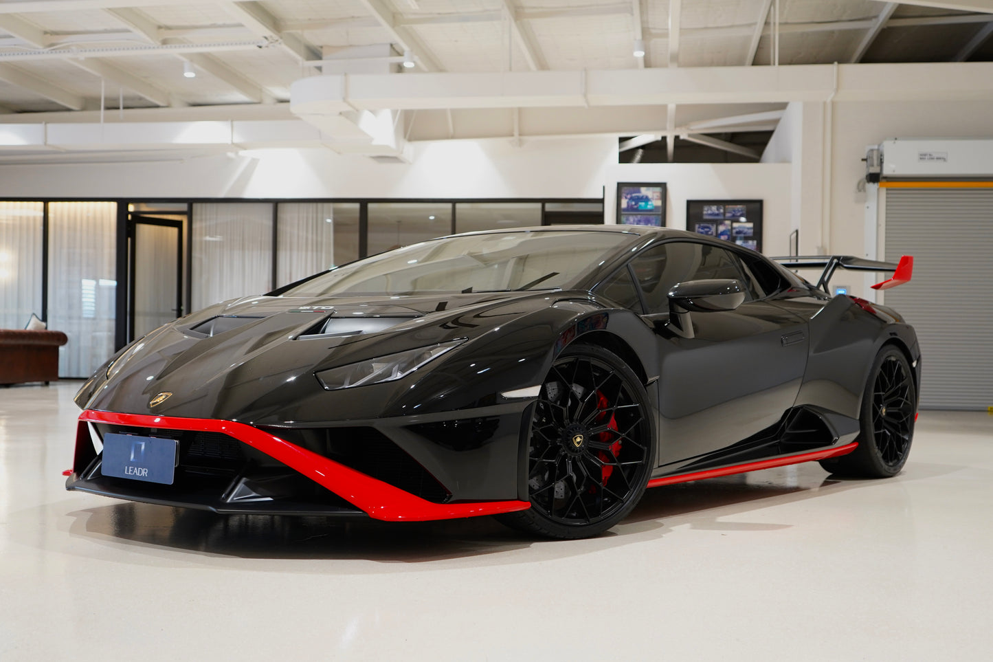2023 Lamborghini Huracan STO
