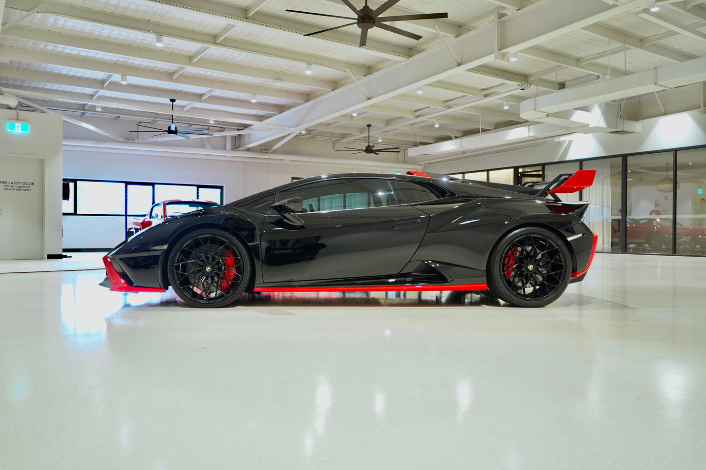 2023 Lamborghini Huracan STO