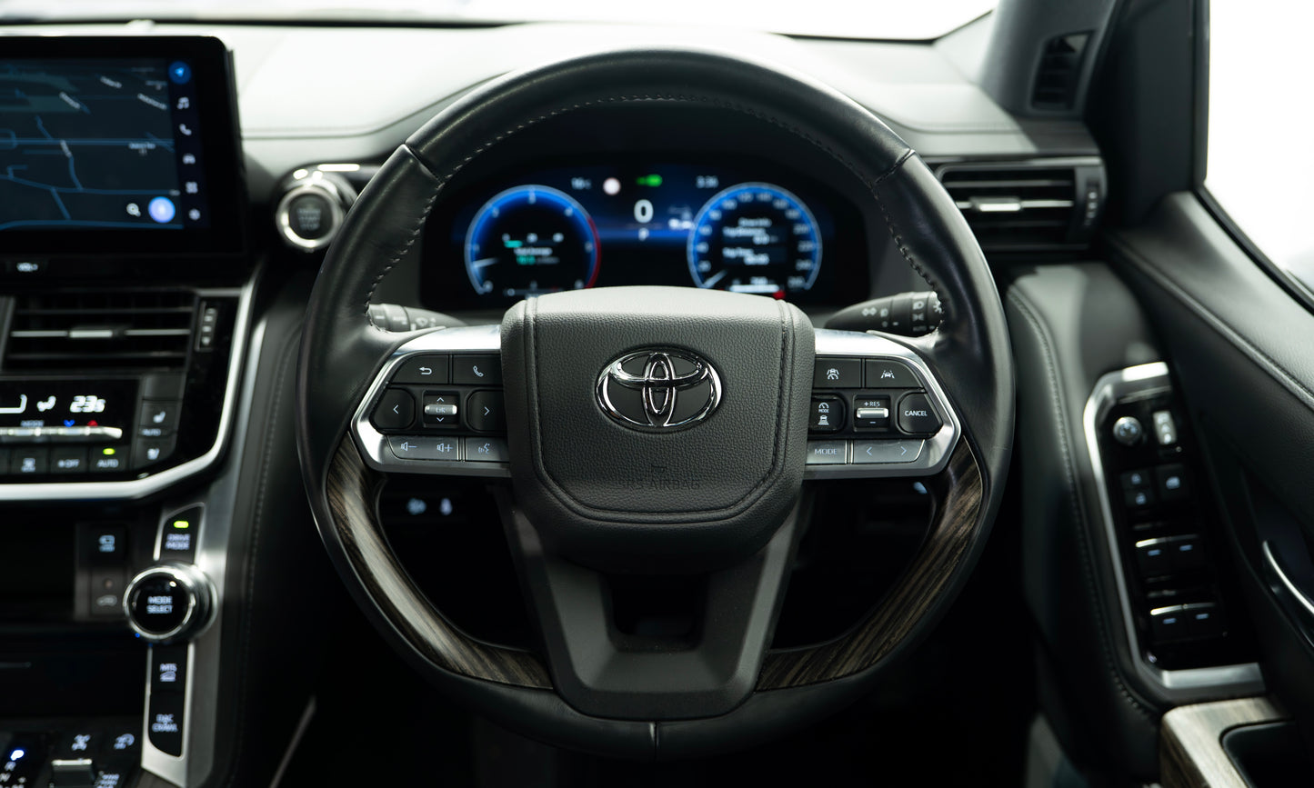 2025 Toyota Landcruiser VX